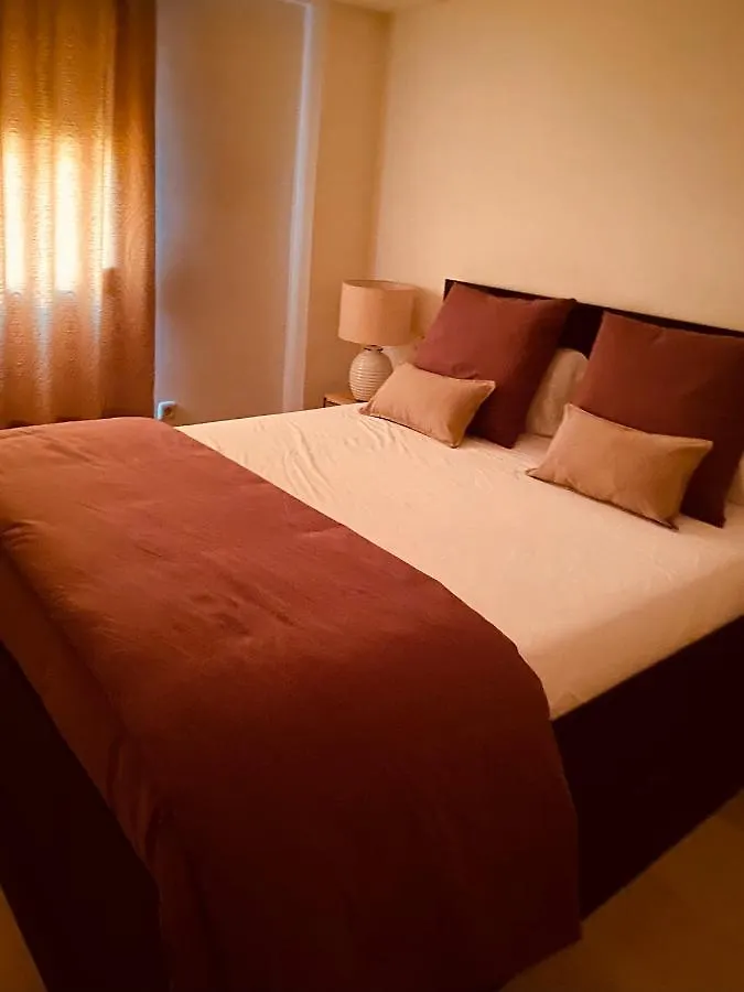 Lagos De Santa Maria Luxury Apartment Isabel Марбелья Испания